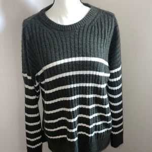 Abercrombie & Fitch like NEW sweater